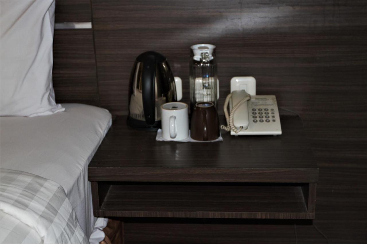 מטאראם Nutana Hotel מראה חיצוני תמונה