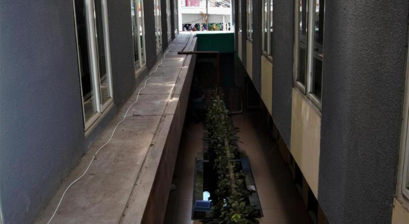 מטאראם Nutana Hotel מראה חיצוני תמונה