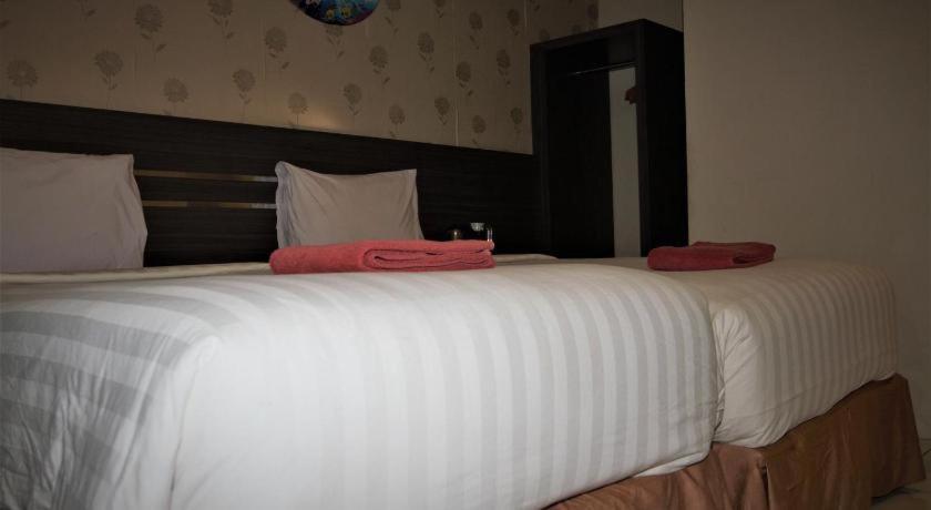 מטאראם Nutana Hotel מראה חיצוני תמונה