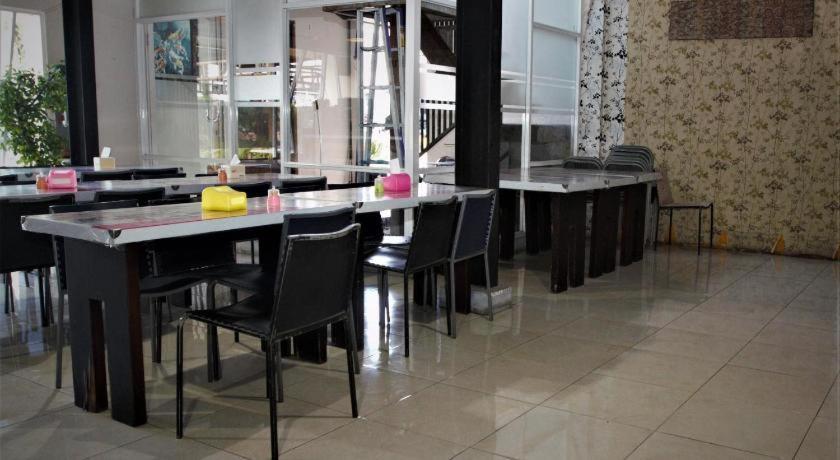 מטאראם Nutana Hotel מראה חיצוני תמונה