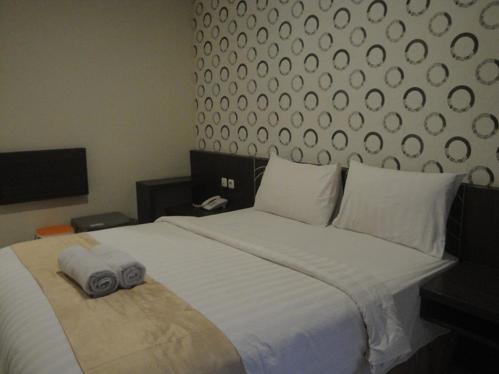 מטאראם Nutana Hotel מראה חיצוני תמונה